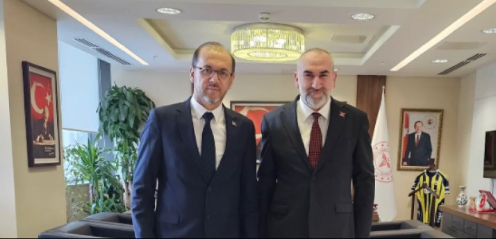 Türkiye Çin İş Geliştirme ve Destekleme Derneği Başkanı İhsan Beşer, Sağlık Bakanlığı Bakan Yardımcısı Prof. Dr. Nurullah Okumuş’u ziyaret etti.