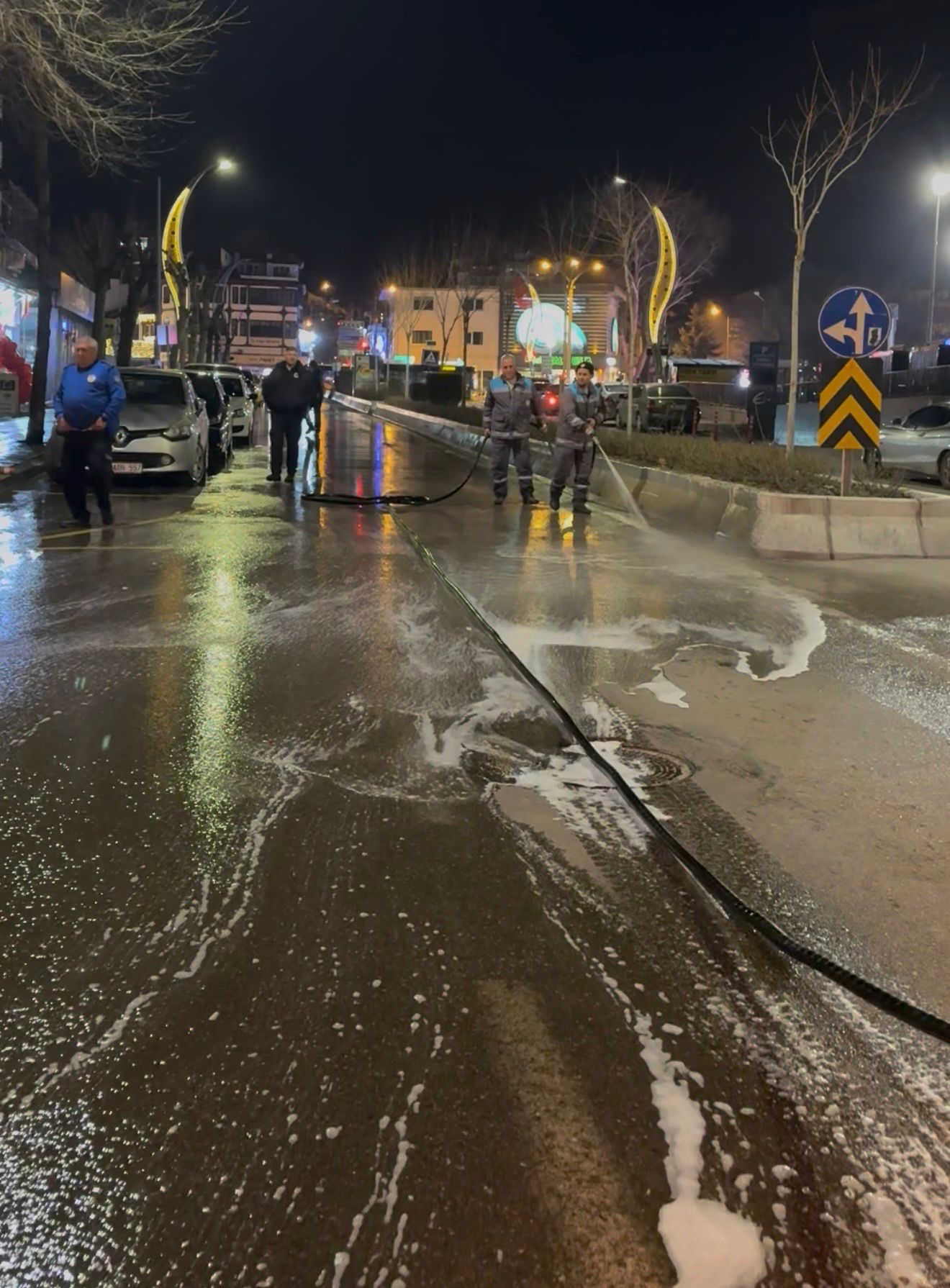 Afyonkarahisar'da caddelerde Ramazan temizliği