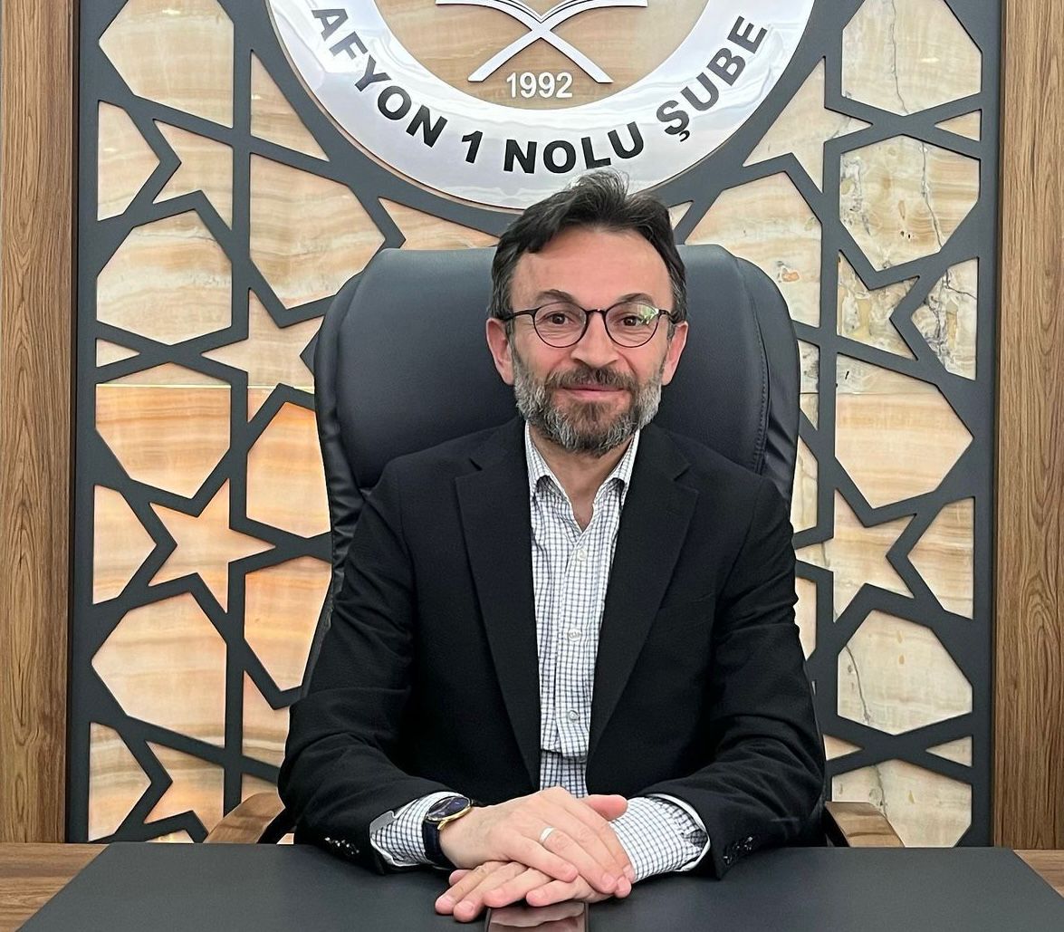 KADIN AİLENİN DİREĞİ, TOPLUMUN TEMEL TAŞIDIR