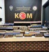 Saman Yüklü Tırlarda Kaçak Sigara Operasyonu: 4 Bin 470 Paket Ele Geçirildi