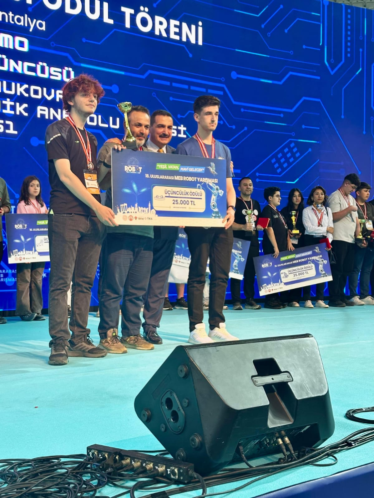 Sakarya’ya robotik alanda Türkiye derecesi