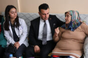Erzurum'da bayram öncesi çınarların kapısı vefayla çalındı