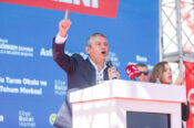 İzmir Buca’da 16 proje CHP lideri Özel'in katılımıyla açıldı