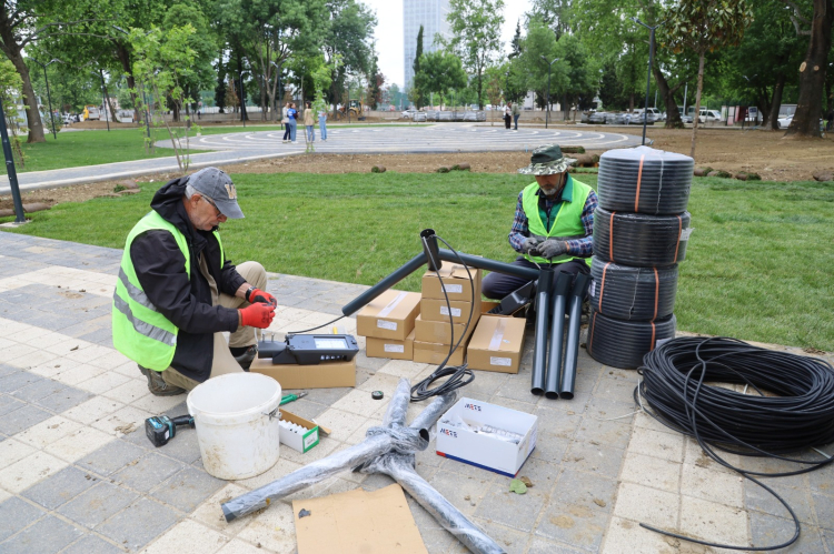 Bursa Büyükşehir'den Osmangazi Altınova mahalle parkına yenileme