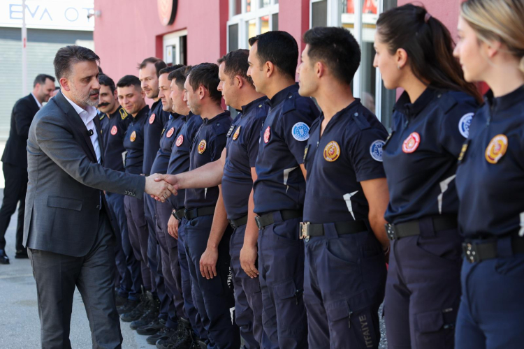 Bursa Büyükşehir İtfaiyesi bayramlaştı