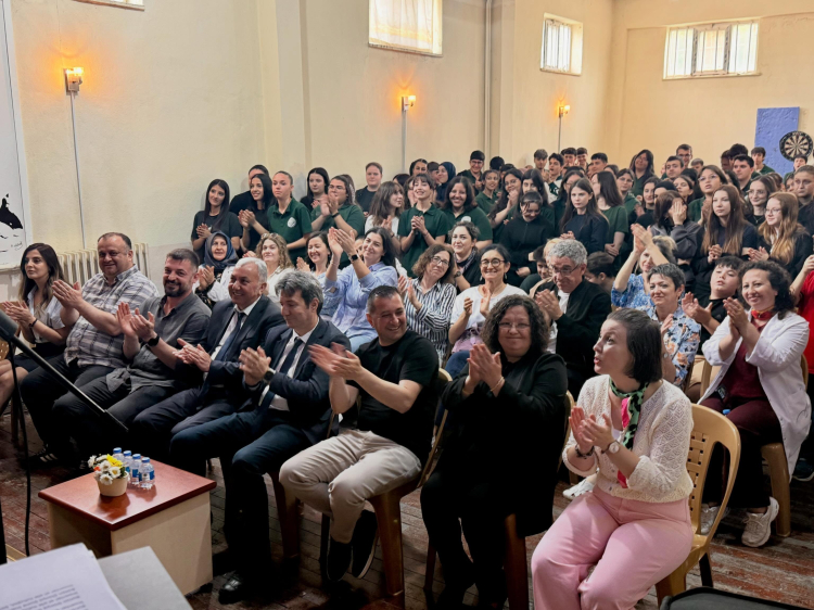 Edirne Keşan'da Yusuf Çapraz Anadolu Lisesi’nde muhteşem şenlik