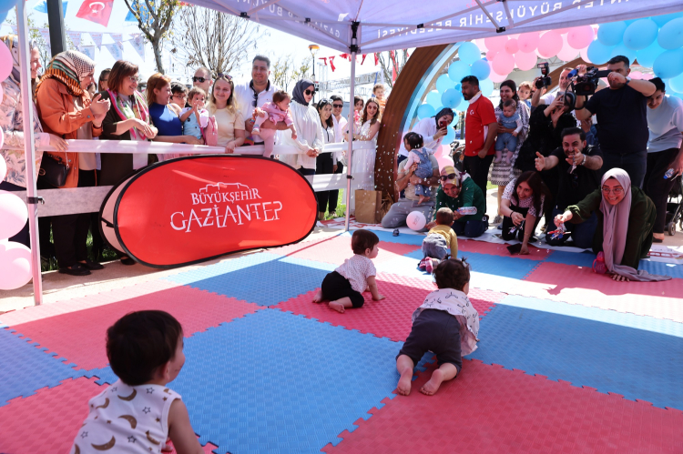 Gaziantep'te Başkan Şahin ailelerle buluştu