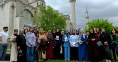 Bu proje hem okutuyor, hem gezdiriyor