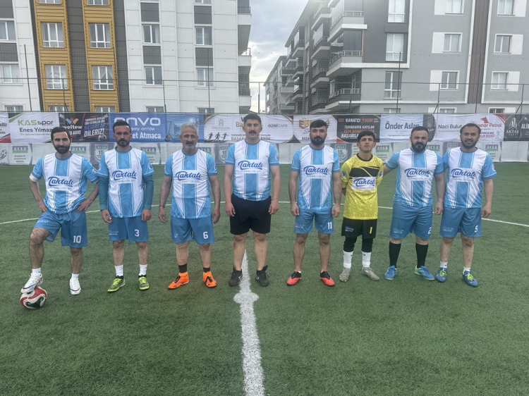 Ortadoğu Gazeteciler Cemiyeti ilk galibiyetini 6 golle aldı