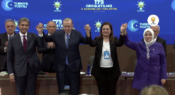 CHP'li iki belediyeden AK Parti'ye katılım… Rozetlerini Erdoğan taktı
