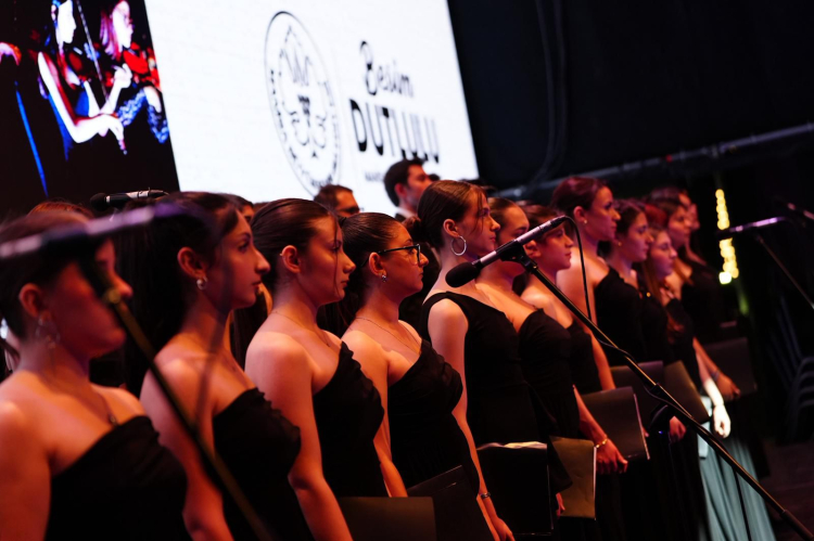 Manisa Gençlik Festivali'nde unutulmaz konser