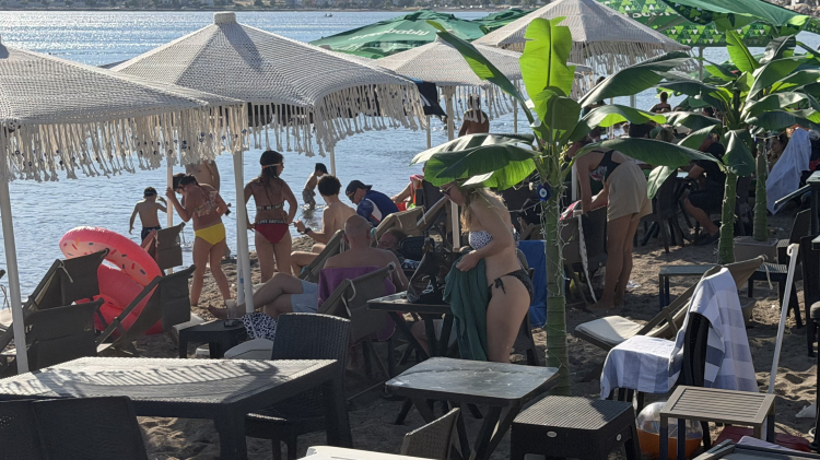 Dikili Çandarlı sahillerinde 'işgal' tartışması