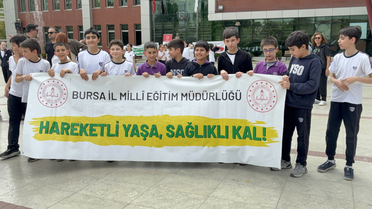 Bursa'da öğrenciler sağlıklı yaşam için hareket etti
