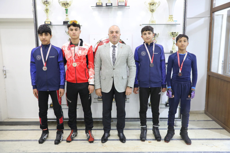 Ağrı'da Gençlik Spor'dan 19 Mayıs coşkusuna sportif kutlama