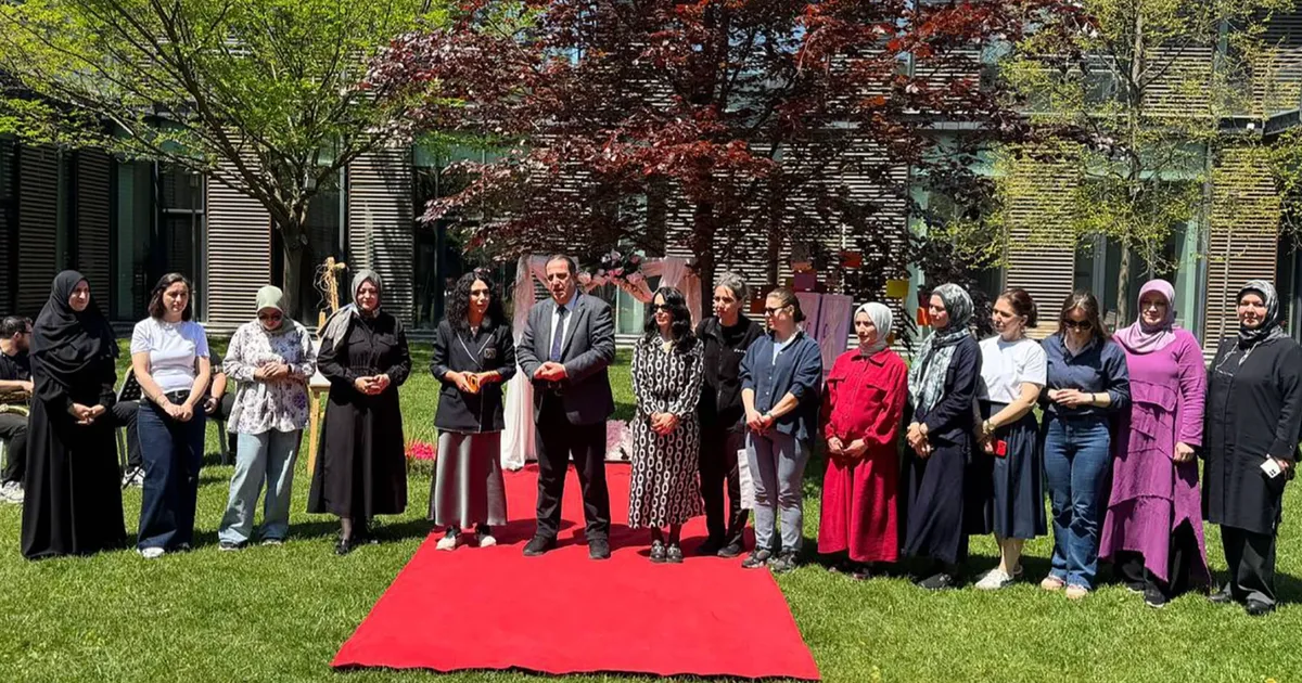 Sakarya’da özel gereksinimli bireylerin annelerine anneler günü sürprizi