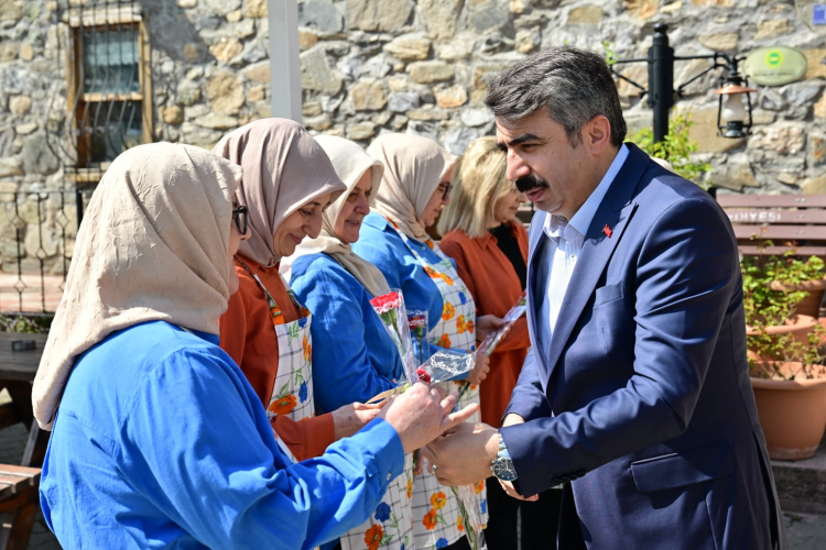 Bursa'da Başkan Oktay Yılmaz’dan anneler günü buluşması