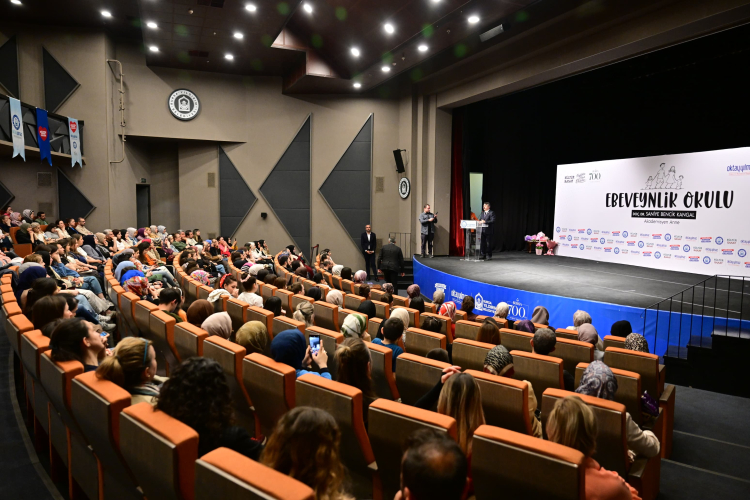 Akademisyen Anne Bursa'da Yıldırımlılarla buluştu