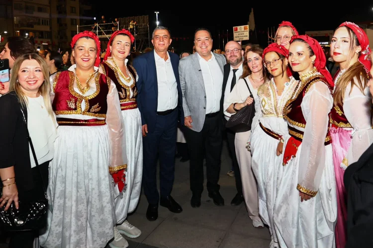 Balkanlardan Anadolu’ya Kültür Şenliği’nde Candan Erçetin coşkusu - Detay Görsel 2