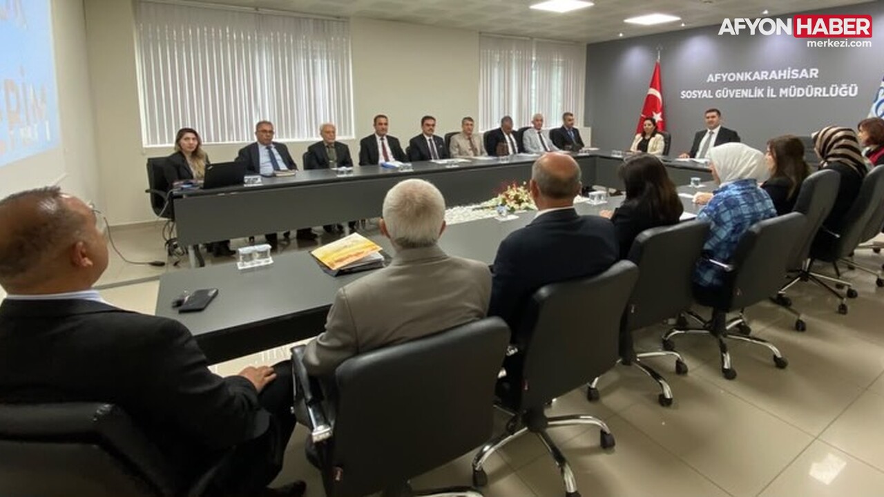 Afyonkarahisar SGK İl Müdürlüğü'nde 2026 Yılı Değerlendirme Toplantısı Gerçekleştirildi - Detay Görsel 1