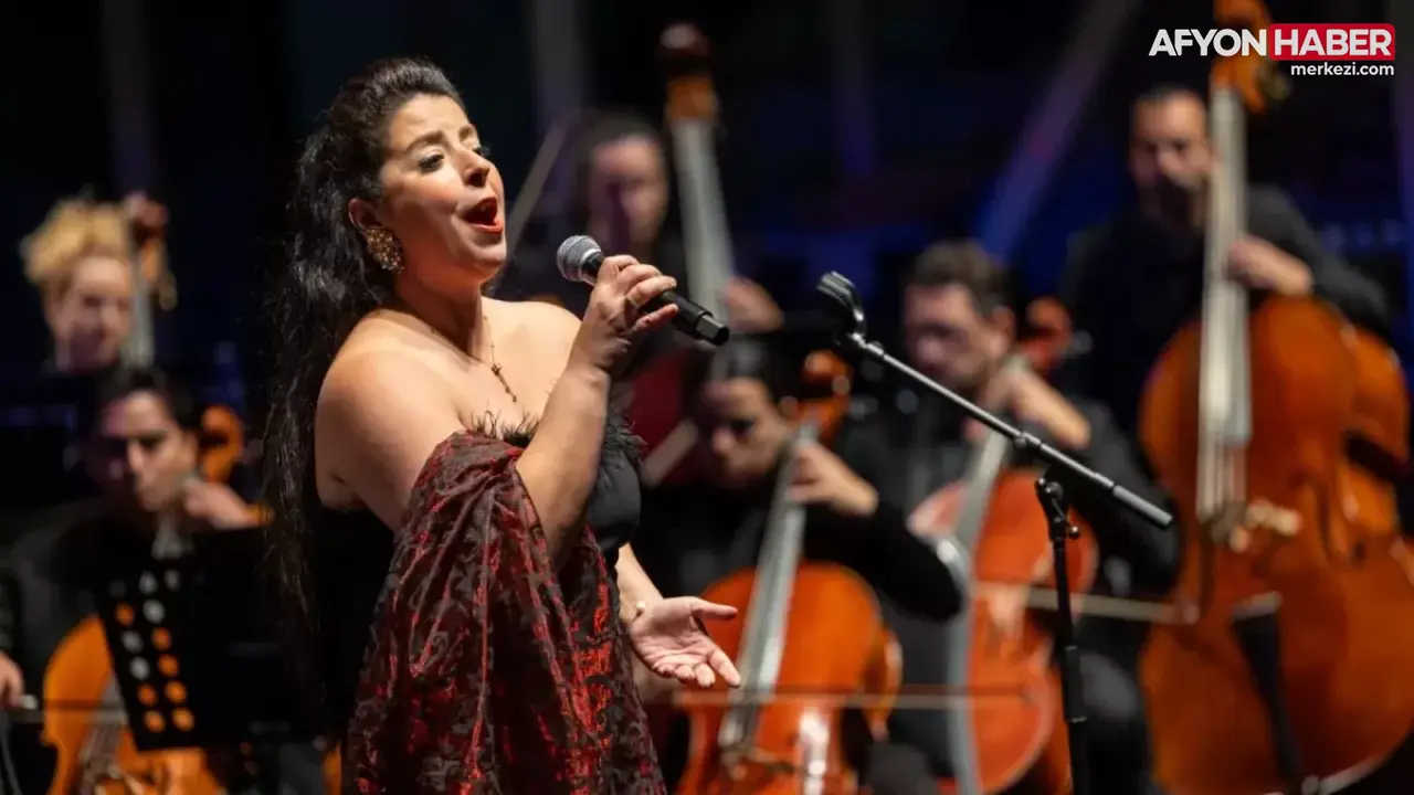 İzmir Oda Orkestrası yeni sezonu Zeytin Sahne’de açtı