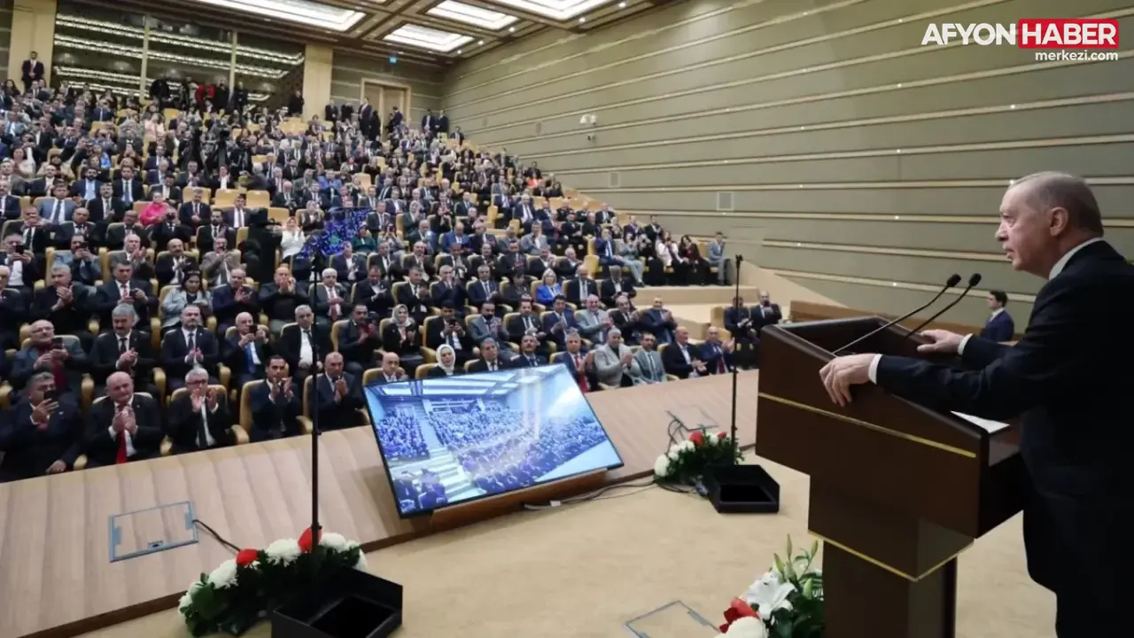 Cumhurbaşkanı Erdoğan’dan muhtarlara: Nifak duvarları örmeye çalışanlara karşı teyakkuzdayız