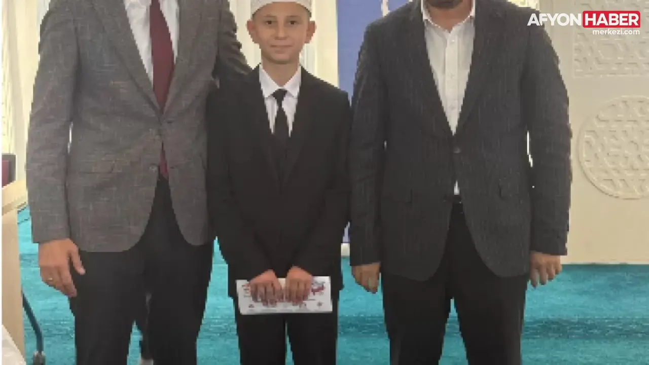Afyonkarahisar’ın Gururu Ahmet Çakır Kur’an-ı Kerim’i Güzel Okuma Yarışmasında Ege Bölge İkincisi Oldu