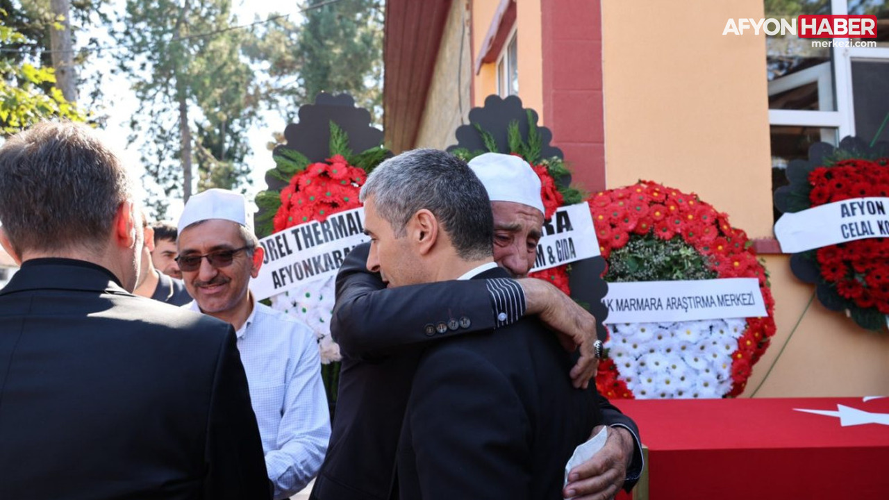 Amasya Vali Yardımcısı İhsan Ayrancı Memleketi Suluova'da Son Yolculuğuna Uğurlandı - Detay Görsel 1