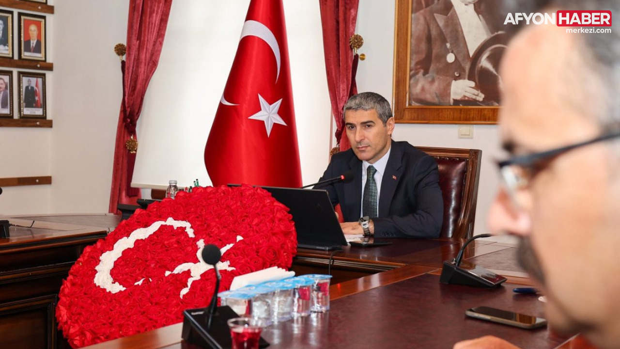 Afyonkarahisar Valisi Dr. Naci Aktaş Başkanlığında Kurum İçi Değerlendirme Toplantısı Gerçekleştirildi - Detay Görsel 1