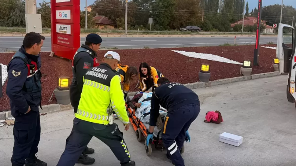 Afyonkarahisar’da Rutin Yol Kontrolünde Şoke Eden Olay: Hacizli Aracı Görünce Fenalaştı